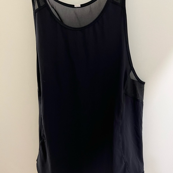 Lululemon black mesh tank top size 4 . - Picture 2 of 8